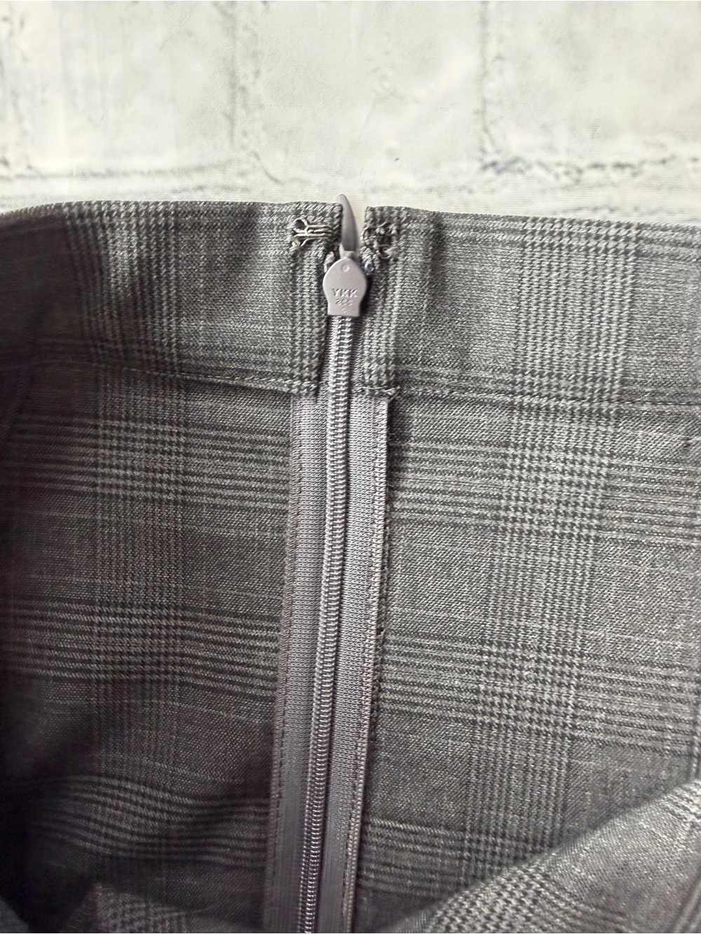 ✅ Uniqlo Gray Pleated Midi Skirt size S waist 26-27 in